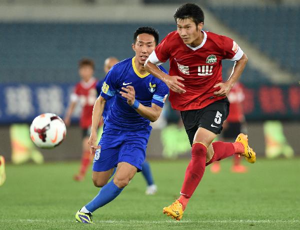 半场战报：阿贾克斯0-0加拉塔萨雷，双方破门乏术