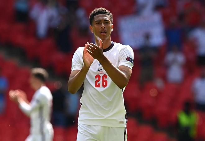 足球裁判规则误区解析