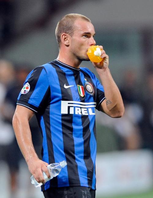 意媒：小斯坦科维奇获比利时联赛十月最佳球员，国米密切关注