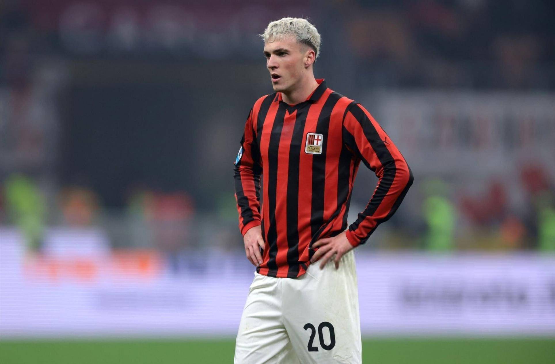 曼晚：罗德里未参加完整合练，曼城希望他能为英超首轮做准备（曼晚：罗德里未完成全队合练，曼城仍盼其赶上英超揭幕战）