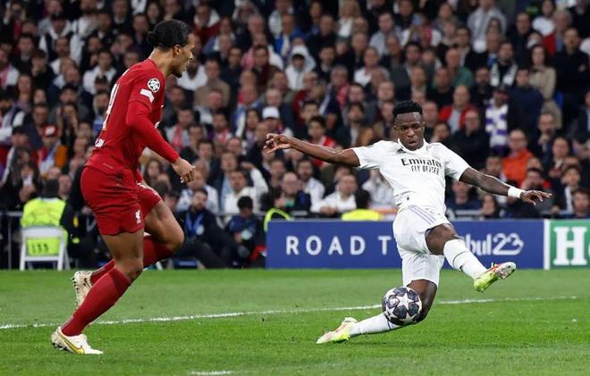 进球助攻双榜首，帕斯12轮造9球意甲球员直接参与进球数第一（帕斯12轮9次参与破门，进球+助攻双榜领跑，居意甲第一）