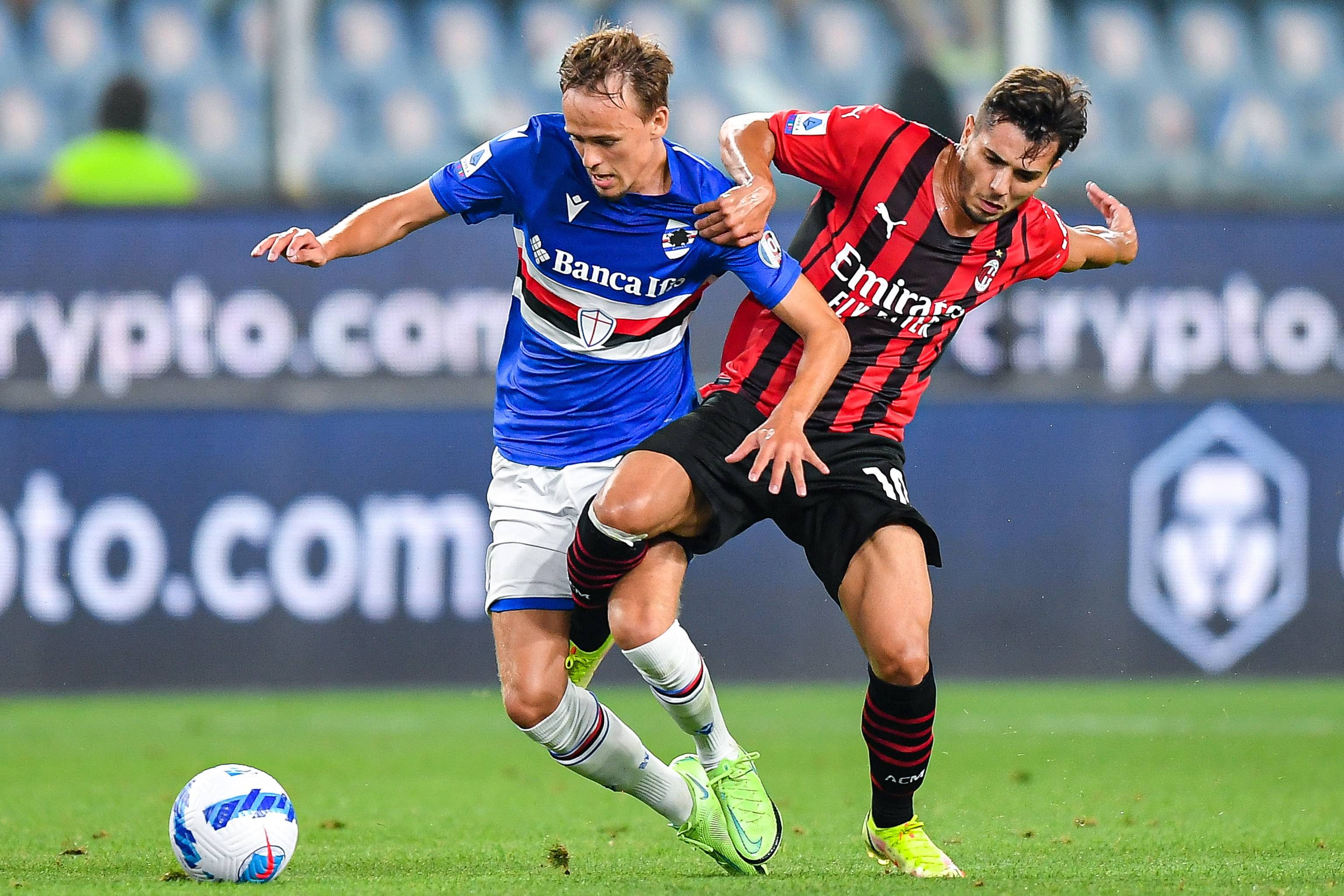 持右翼立场，阿根廷总统开玩笑：我也能祝贺梅西这样的左撇子