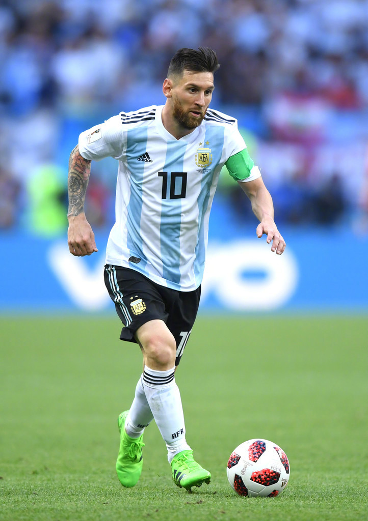 阿隆索：拉莫斯对我影响很大；很意外阿扎尔在皇马没有成功